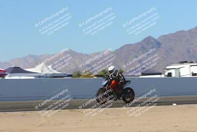 media/Nov-06-2023-Moto Forza (Mon) [[ce023d0744]]/4-Beginner Group/Session 4 (Finish Line Checker)/